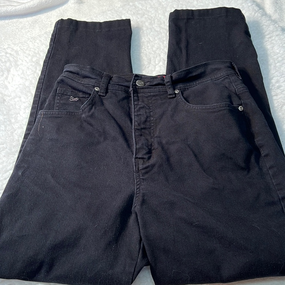 Gloria Vanderbilt Black Red Label Jeans. Size 8. EUC. They have been hemmed.